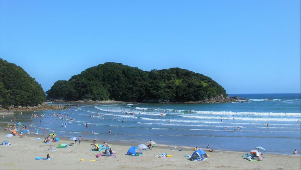 Shirahama Beach